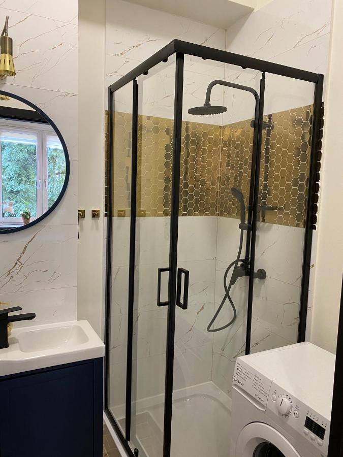 Przytulny I Nowoczesny Apartament Malgosi, 10 Min Pieszo Od Dworca I Galerii 卡托维兹 外观 照片