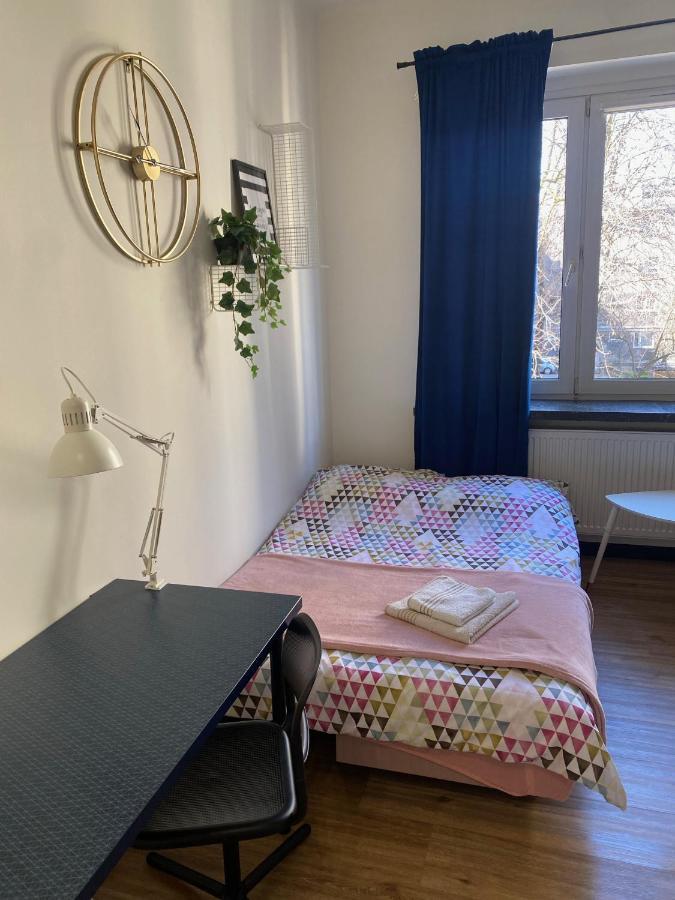 Przytulny I Nowoczesny Apartament Malgosi, 10 Min Pieszo Od Dworca I Galerii 卡托维兹 外观 照片